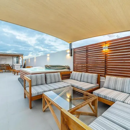 One Bay Residence Unit 15 - Penthouse With Private Roof Top, Jacuzzi And Sea View Grand Baie Exterior foto