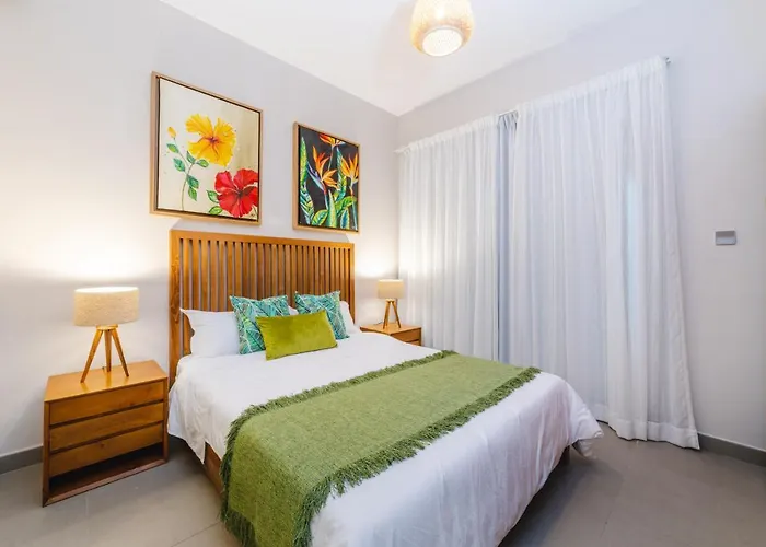 One Bay Residence Unit 15 - Penthouse With Private Roof Top, Jacuzzi And Sea View