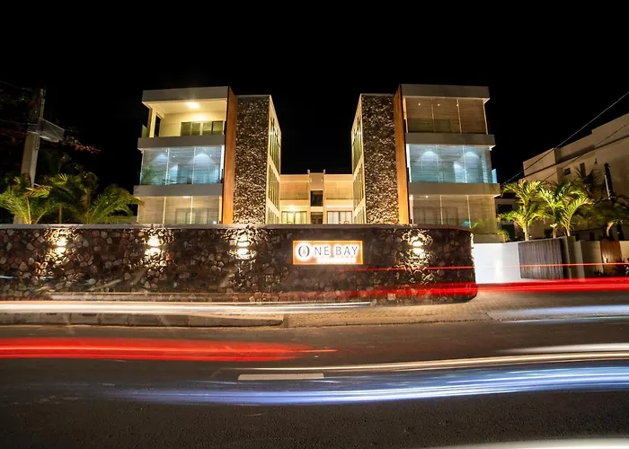 One Bay Residence Unit 15 - Penthouse With Private Roof Top, Jacuzzi And Sea View