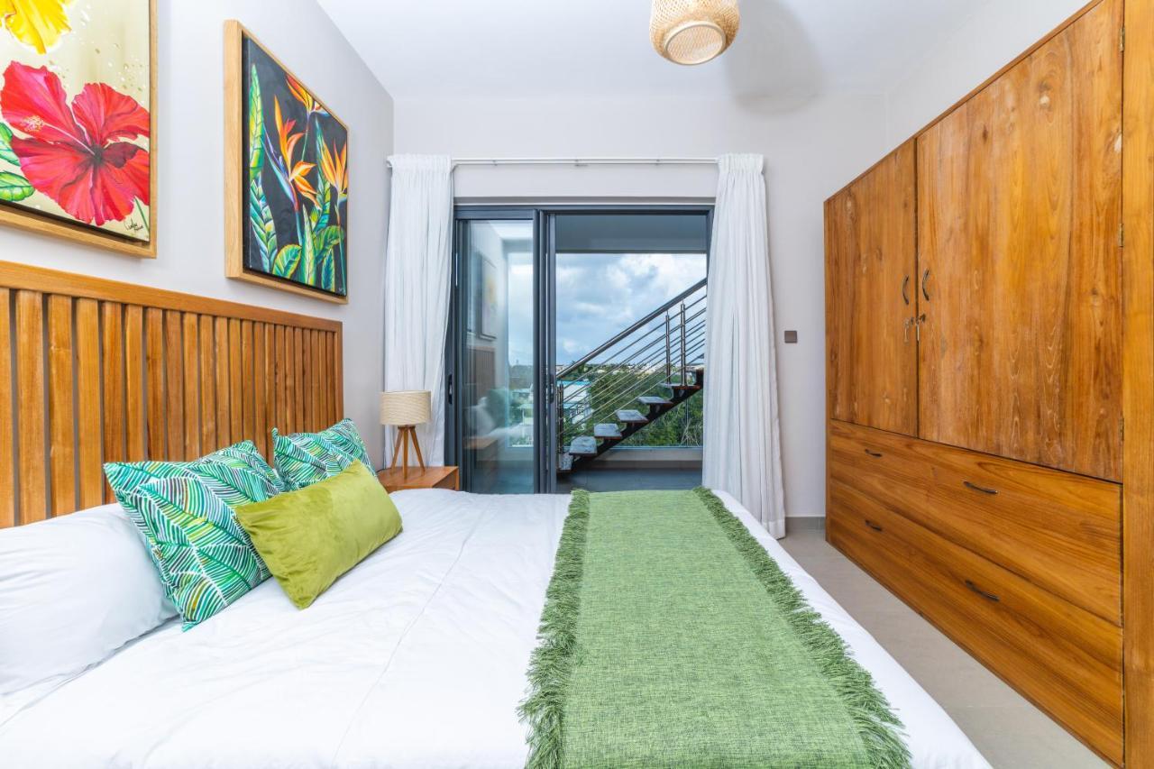 Apartment One Bay Unit 15 - Penthouse With Private Roof Top, Jacuzzi And Sea View