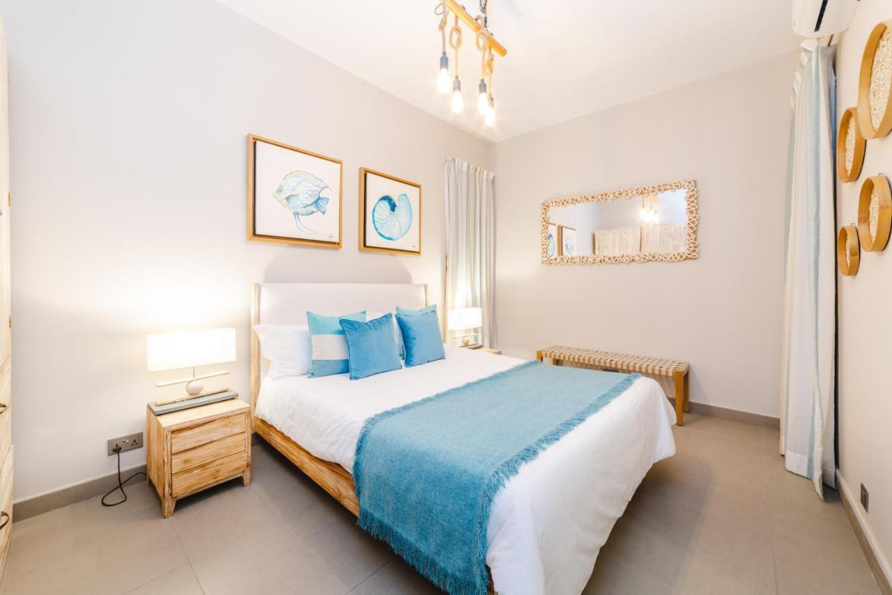 One Bay Unit 15 - Penthouse With Private Roof Top, Jacuzzi And Sea View