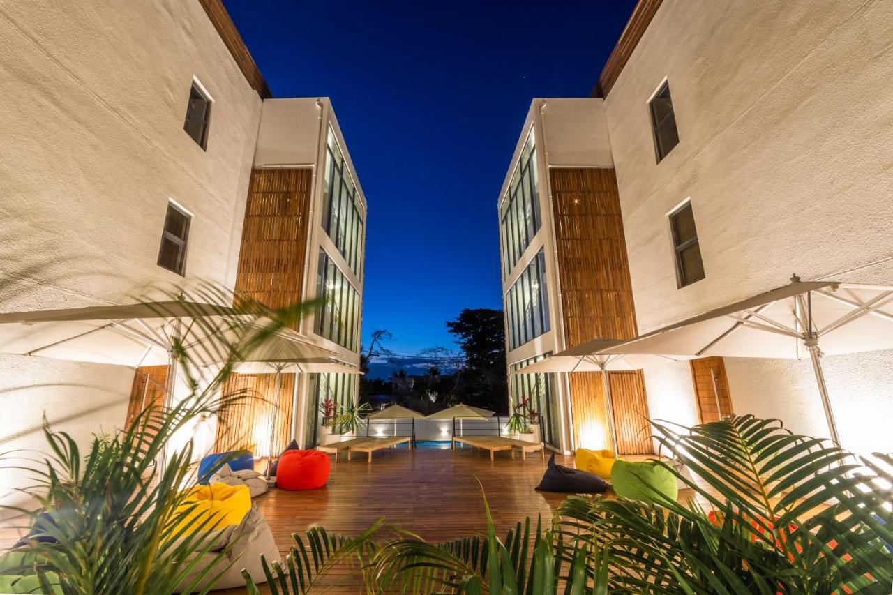 One Bay Unit 15 - Penthouse With Private Roof Top, Jacuzzi And Sea View